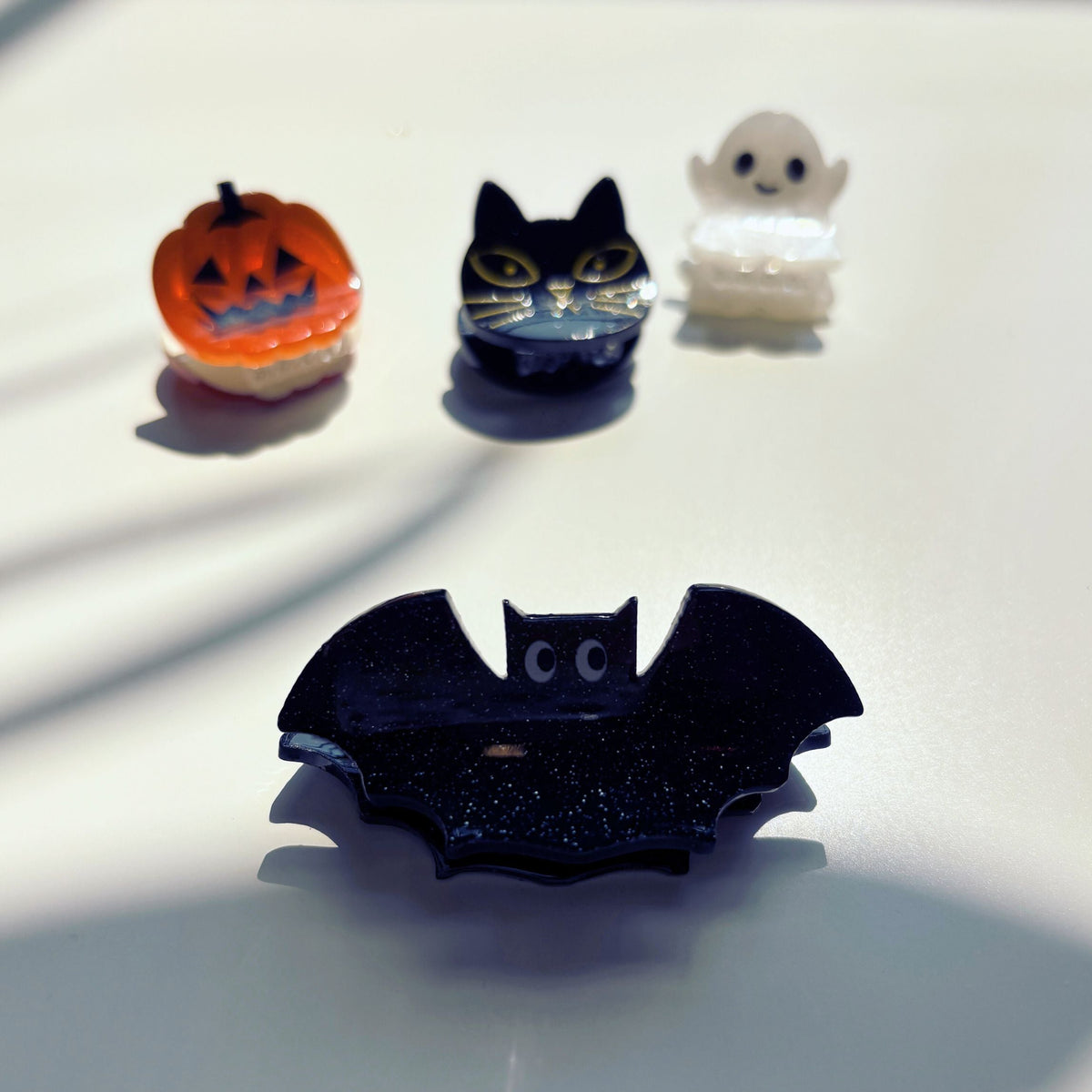Spooky Mini Velvet Hair Claws — Set of 4