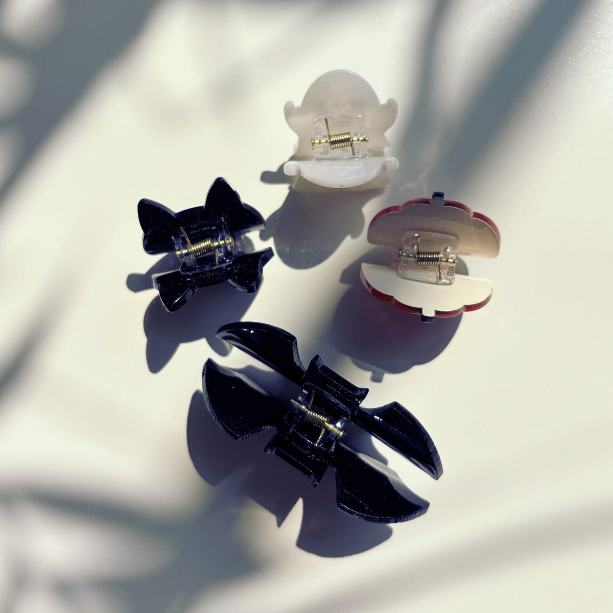 Spooky Mini Velvet Hair Claws — Set of 4